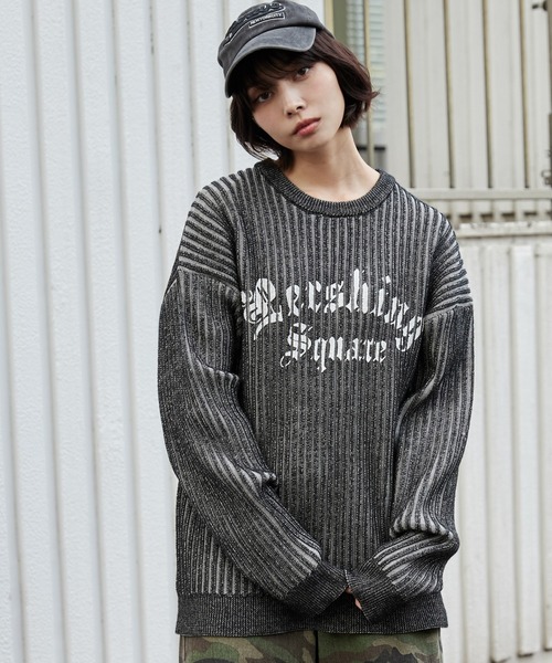 WEGO(ウィゴー)の「WEGO/ヴィンテージライクグラフィックプルオーバー(ニット/セーター・メンズ・グレー/ブラック・LARGE/MEDIUM)」の4枚目の写真