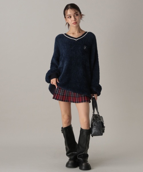 FOREVER 21(フォーエバー トゥエンティーワン)の「【2024FW】フワフワラインニットプルオーバー(ニット/セーター・レディース・ネイビー/ナチュラル/ブラック/グレー・FREE)」の22枚目の写真