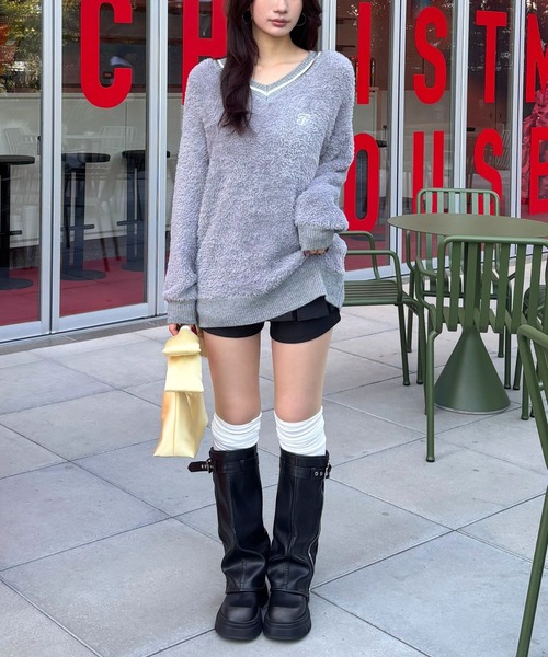 FOREVER 21(フォーエバー トゥエンティーワン)の「【2024FW】フワフワラインニットプルオーバー(ニット/セーター・レディース・ネイビー/ナチュラル/ブラック/グレー・FREE)」の6枚目の写真