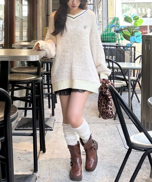 FOREVER 21(フォーエバー トゥエンティーワン)の「【2024FW】フワフワラインニットプルオーバー(ニット/セーター・レディース・ネイビー/ナチュラル/ブラック/グレー・FREE)」の18枚目の写真