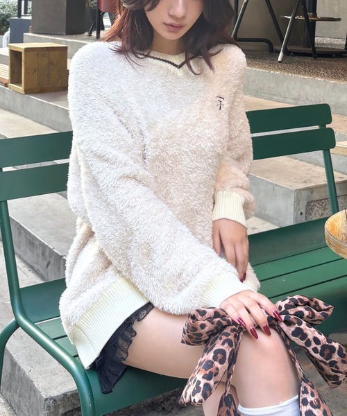 FOREVER 21(フォーエバー トゥエンティーワン)の「【2024FW】フワフワラインニットプルオーバー(ニット/セーター・レディース・ネイビー/ナチュラル/ブラック/グレー・FREE)」の19枚目の写真