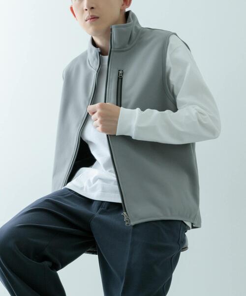 ITEMS URBANRESEARCH（アイテムズ アーバンリサーチ）の「WINDPROOF 裏フリースボンディング ベスト（ベスト・メンズ・グレー/カーキ/ブラック・MEDIUM/LARGE）」の3枚目の写真