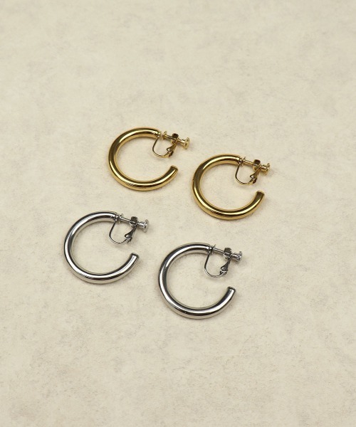 CEMONEMO(セモネモ)の「【金属アレルギー対応】 ワイド フープ イヤリング / サージカルステンレス 316L(イヤリング・レディース・シルバー/ゴールド・4/3)」の12枚目の写真