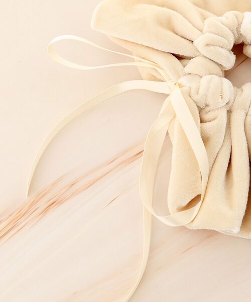 MAJESTIC LEGON（マジェスティックレゴン）の「リボンモチーフシュシュ（シュシュ・レディース・アイボリー/ブラック/ピンク・FREE）」の10枚目の写真