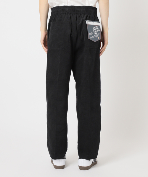 JOURNAL STANDARD relume(ジャーナルスタンダード レリューム)の「SPORTCLAD / スポーツクラッド 別注 コーデュロイ 1タックワークパンツ(チノパンツ・メンズ・ライトグレー/ライトグリーン/ベージュ系その他/ブラック/カーキ・X-LARGE/LARGE/MEDIUM/SMALL)」の16枚目の写真