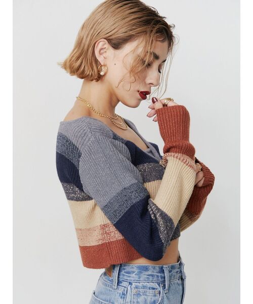 EVRIS(エヴリス)の「ラメアンサンブルニットトップス(ニット/セーター・レディース・グレー/ブラック/レッド・FREE)」の5枚目の写真