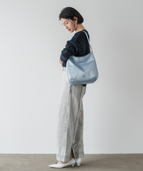 russet(ラシット)の「クラウズナイロンラージショルダーバッグ(CE-1468)(ショルダーバッグ・レディース・ブラック/ライトグレー/ライトブルー/カーキ・FREE)」の6枚目の写真