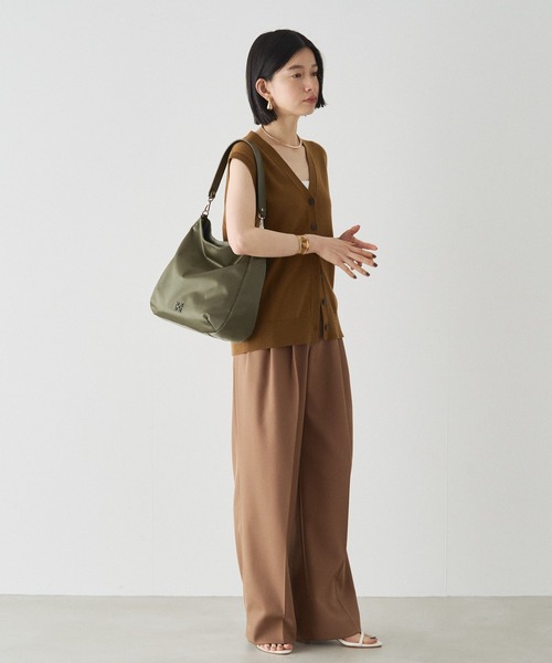 russet(ラシット)の「クラウズナイロンラージショルダーバッグ(CE-1468)(ショルダーバッグ・レディース・ブラック/ライトグレー/ライトブルー/カーキ・FREE)」の8枚目の写真