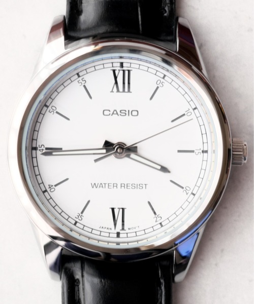 CASIO(カシオ)の「CASIO: カシオ:LTP-V005D ベーシックラウンド レザー アナログ チープカシオ(デジタル腕時計・レディース・ブラック×ホワイト/ブラウン/ブラック×ブラック/ブラック×ブルー/ブラック×シルバー/シルバー系その他/ブラック系その他・FREE)」の1枚目の写真