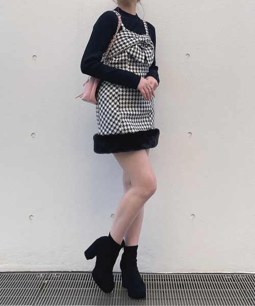 one way（ワンウェイ）の「ファー付きミニスカート（スカート）」 - WEAR