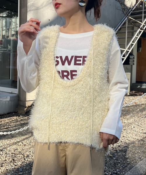 CIAOPANIC TYPY（チャオパニックティピー）の「深Ｕメランジフェザーベスト（ベスト・レディース・オフホワイト/グレー/ネイビー/イエロー・ONE SIZE）」の14枚目の写真