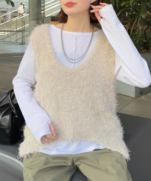 CIAOPANIC TYPY（チャオパニックティピー）の「深Ｕメランジフェザーベスト（ベスト・レディース・オフホワイト/グレー/ネイビー/イエロー・ONE SIZE）」の21枚目の写真