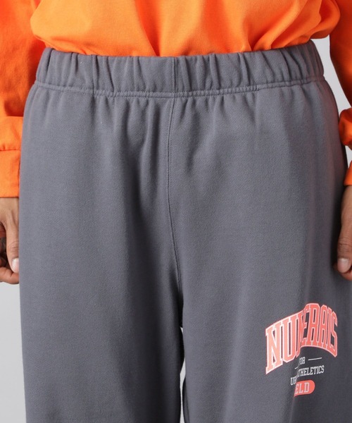 NUMERALS（ヌメラルズ）の「【NUMERALS】ロゴスウェットパンツ（スウェットパンツ・メンズ・カーキ/グレー/ブラック・LARGE/MEDIUM）」の5枚目の写真
