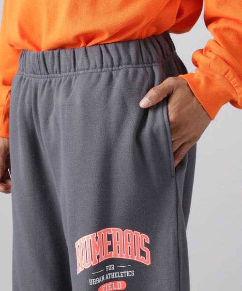 NUMERALS（ヌメラルズ）の「【NUMERALS】ロゴスウェットパンツ（スウェットパンツ・メンズ・カーキ/グレー/ブラック・LARGE/MEDIUM）」の7枚目の写真