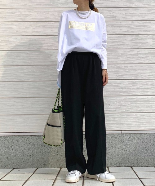Q(キュー)の「ラインゴムタックパンツ(スラックス・レディース・ブラック/グレイッシュベージュ・MEDIUM)」の16枚目の写真