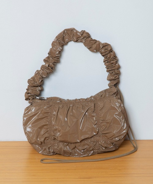 Munich(ミューニック)の「ブラウジングショルダーバッグ(ショルダーバッグ・レディース・ブラック/アイボリー/ブラウン/シルバー・FREE)」の6枚目の写真