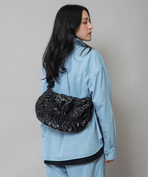 Munich(ミューニック)の「ブラウジングショルダーバッグ(ショルダーバッグ・レディース・ブラック/アイボリー/ブラウン/シルバー・FREE)」の19枚目の写真