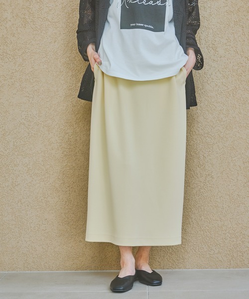 LAKOLE（ラコレ）の「＜着丈が選べる＞ジョーゼットナロースカート / 291439（スカート・レディース・チャコールグレー/ブラック/イエロー/グレイッシュベージュ/ピンク/ブラウン/オレンジ/レッド・MEDIUM/LARGE）」の5枚目の写真