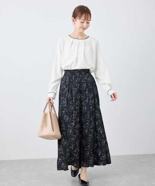 ROPE' PICNIC（ロペピクニック）の「【WEB限定カラー】多機能ランダムタックブラウス/セレモニー・通勤対応（シャツ/ブラウス・レディース・オフホワイト/サックスブルー/ホワイト系その他6/ベージュ/ネイビー・36/38）」の12枚目の写真