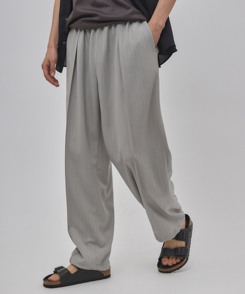 EDIFICE(エディフィス)の「ワルツ ストライプ バルーンフィットパンツ(スラックス・メンズ・ネイビー/グレー・SMALL/MEDIUM/LARGE)」の6枚目の写真