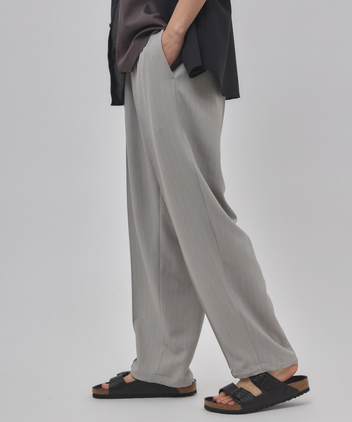 EDIFICE(エディフィス)の「ワルツ ストライプ バルーンフィットパンツ(スラックス・メンズ・ネイビー/グレー・SMALL/MEDIUM/LARGE)」の8枚目の写真