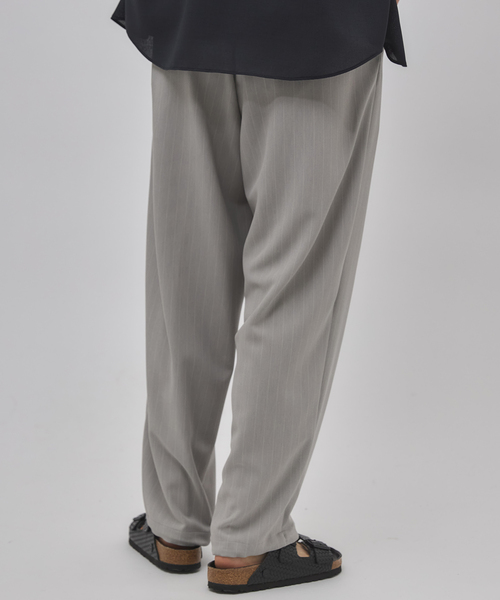 EDIFICE(エディフィス)の「ワルツ ストライプ バルーンフィットパンツ(スラックス・メンズ・ネイビー/グレー・SMALL/MEDIUM/LARGE)」の9枚目の写真