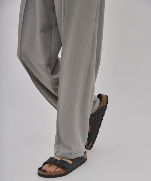 EDIFICE(エディフィス)の「ワルツ ストライプ バルーンフィットパンツ(スラックス・メンズ・ネイビー/グレー・SMALL/MEDIUM/LARGE)」の13枚目の写真