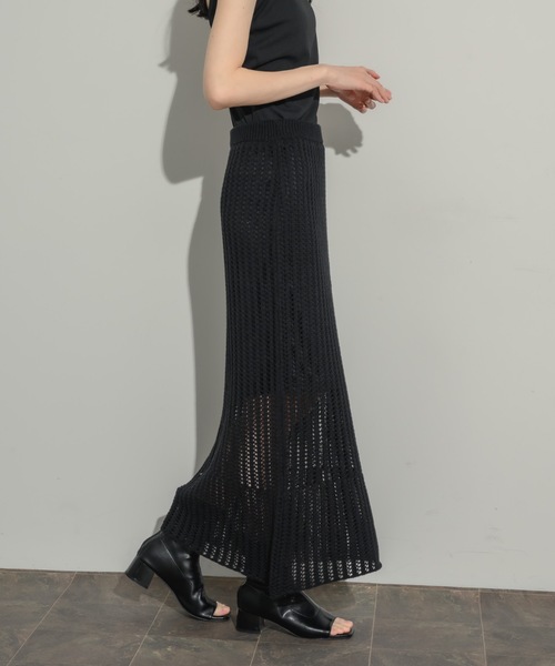 NEUNA（ヌナ）の「メッシュ編みナロースカート（スカート・レディース・ブラック/アイボリー/チャコールグレー・FREE）」の3枚目の写真