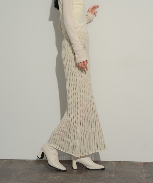 NEUNA（ヌナ）の「メッシュ編みナロースカート（スカート・レディース・ブラック/アイボリー/チャコールグレー・FREE）」の4枚目の写真