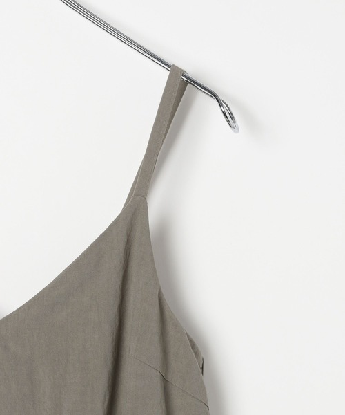 BAYFLOW（ベイフロー）の「[さらっと軽い着心地]ウエストギャザーサロペット（サロペット/オーバーオール・レディース・ブラック/カーキ・FREE）」の12枚目の写真