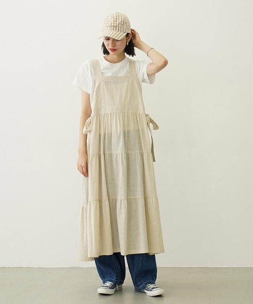 MILKFED.（ミルクフェド）の「APRON TIERED DRESS（ワンピース・レディース・ブラウン/ブルー/オフホワイト・ONE SIZE）」の15枚目の写真