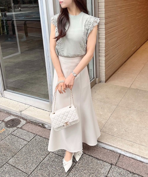 INGNI（イング）の「【WEB限定】フラワーレースノースリニット（ニット/セーター・レディース・ミント/ネイビー/ピンク/アイボリー/ブラック・M）」の22枚目の写真