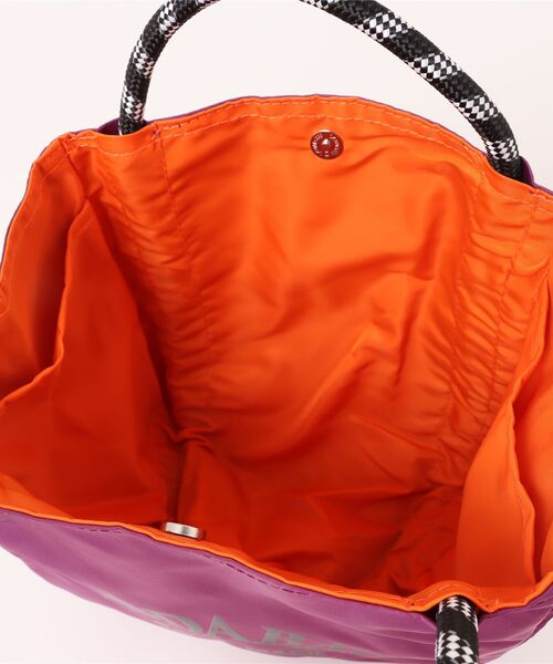 florist（フローリスト）の「【撥水加工・軽量】ロゴマークバイカラーハンドバッグ/ランチバッグ/サブバッグ（エコバッグ/サブバッグ・レディース・パープル/グレー/ベージュ/ネイビー/グリーン/ブラック・FREE）」の9枚目の写真