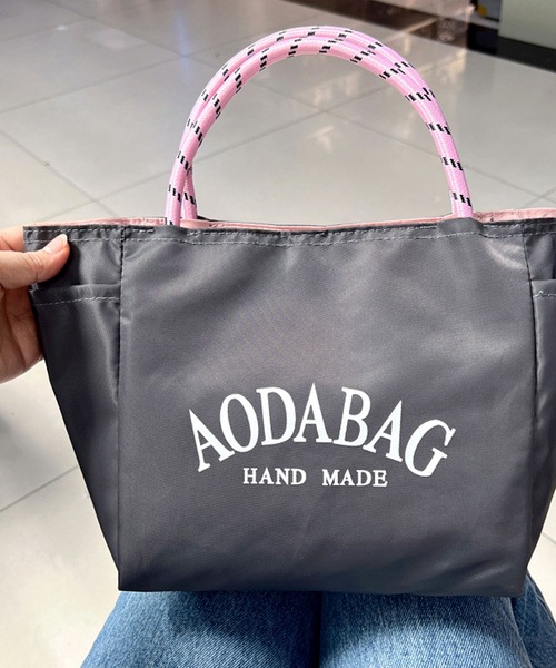 florist（フローリスト）の「【撥水加工・軽量】ロゴマークバイカラーハンドバッグ/ランチバッグ/サブバッグ（エコバッグ/サブバッグ・レディース・パープル/グレー/ベージュ/ネイビー/グリーン/ブラック・FREE）」の2枚目の写真