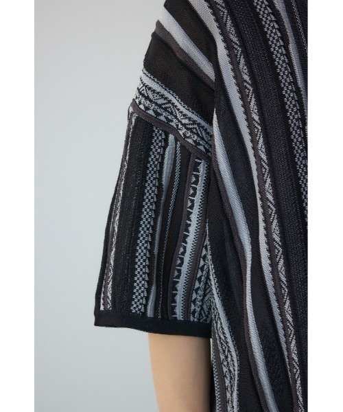 AZUL by moussy（アズールバイマウジー）の「クージー半袖ニット（ニット/セーター・メンズ・ブラック/オフホワイト/ブラック系その他・MEDIUM/LARGE）」の9枚目の写真