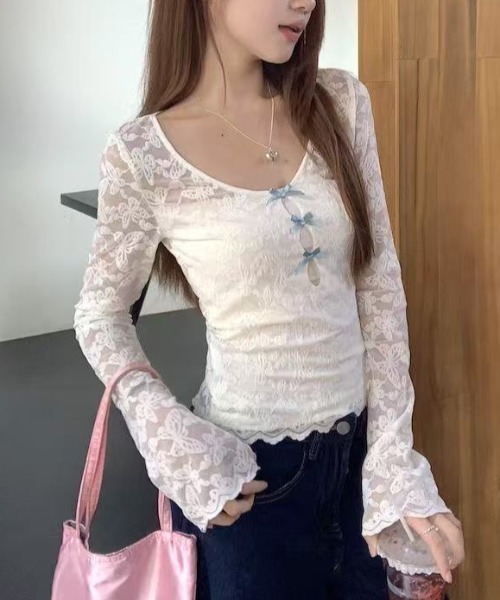AsRiRe(アスリレイ)の「インナー付きレーストップス(Tシャツ/カットソー・レディース・ホワイト/ブラック・M)」の2枚目の写真
