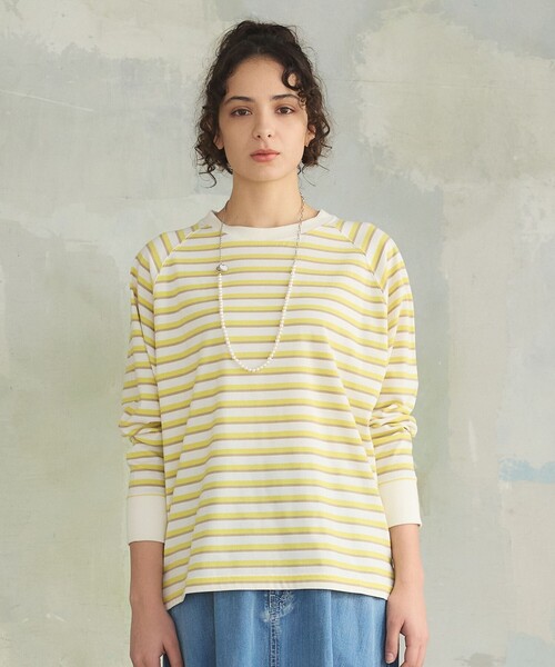 J.PRESS YORK STREET(ジェイプレスヨークストリート)の「【WOMEN】レトロボーダードルマン Tシャツ(Tシャツ/カットソー・レディース・イエロー系1/ライトグレー系2/ベージュ系1/ネイビー系2・F)」の4枚目の写真