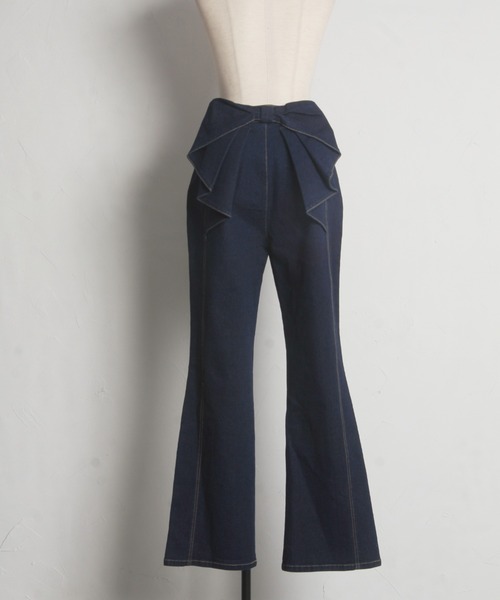 tocco closet（トッコ　クローゼット）の「後ろビックリボン付きデニムパンツ（デニムパンツ・レディース・ブルー/インディゴブルー・M/S）」の19枚目の写真