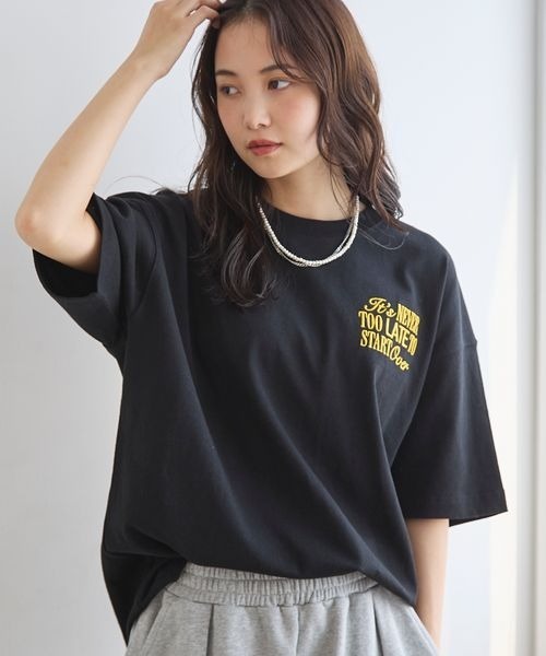 PBLIM(ページボーイリム)の「《UNISEX/タフT》シシュウロゴTシャツ(Tシャツ/カットソー・レディース・オフホワイト/レッド/ブラック/グリーン・MEDIUM/LARGE)」の3枚目の写真