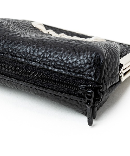CALEE(キャリー)の「STUDS LEATHER INTERNAL FLEX FRAME TYPE 2WAY MULTI WALLET(財布・メンズ・ブラック・FREE)」の6枚目の写真