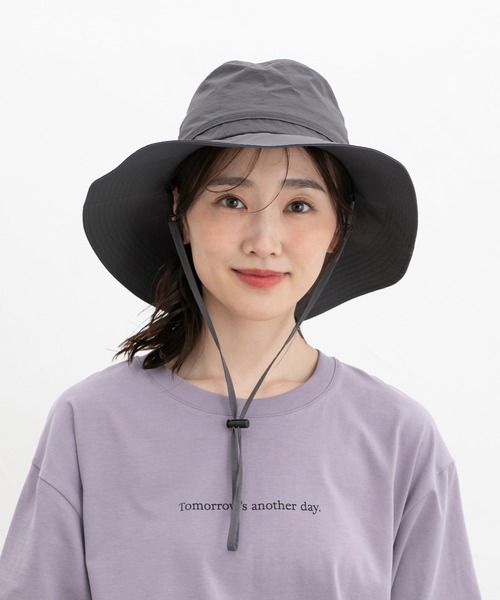 Honeys(ハニーズ)の「【撥水加工・UVカット】風を通す快適つば広ハット(ハット・レディース・ブルー/ブラック/ライトベージュ/スミクロ・FREE)」の14枚目の写真