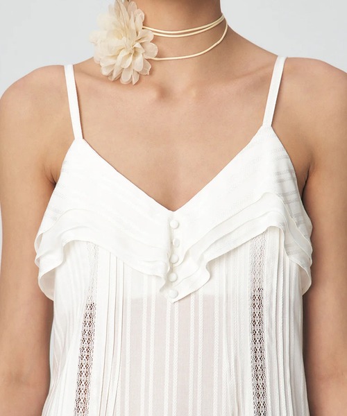KUME（クメ）の「KUME/クメ Pleated Ruffle Sleeveless Long Dress ワンピース 秋物 秋服 2026年秋冬（ワンピース・レディース・アイボリー/ブラック・FREE）」の8枚目の写真