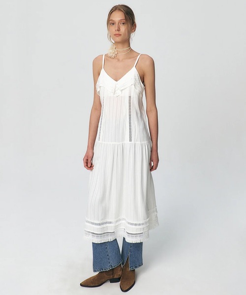 KUME（クメ）の「KUME/クメ Pleated Ruffle Sleeveless Long Dress ワンピース 秋物 秋服 2026年秋冬（ワンピース・レディース・アイボリー/ブラック・FREE）」の5枚目の写真