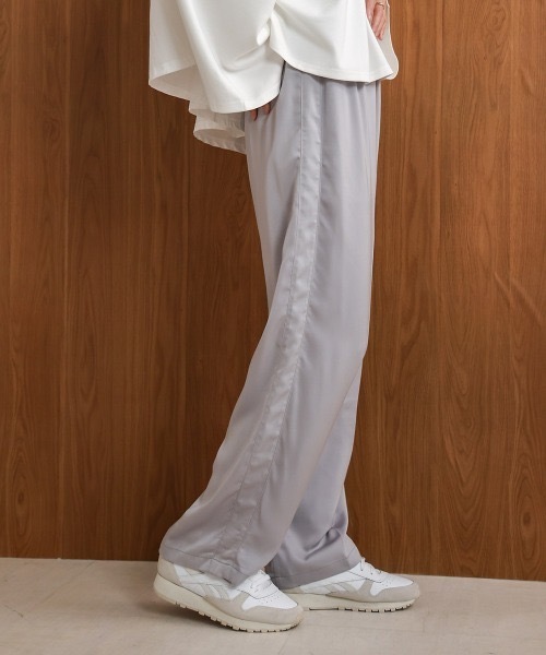 Bab(バブ)の「【S/M/L展開】サテンラインパンツ(その他パンツ・レディース・ライトグレー/アイボリー/ベージュ・LARGE/MEDIUM/SMALL)」の22枚目の写真