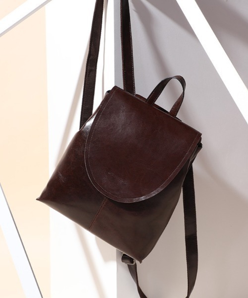 NiiNa（ニーナ）の「【 NiiNa / ニーナ 】高品質牛革 スタイリッシュ スリム リュック（バックパック/リュック・レディース・レッド/ブラウン/ダークブラウン/ブラック・FREE）」の2枚目の写真