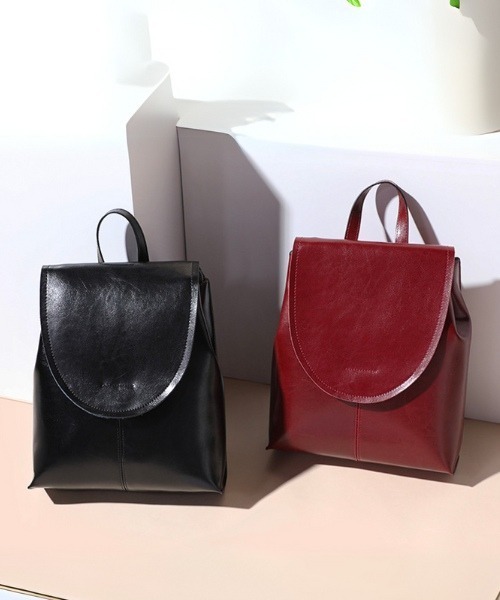 NiiNa（ニーナ）の「【 NiiNa / ニーナ 】高品質牛革 スタイリッシュ スリム リュック（バックパック/リュック・レディース・レッド/ブラウン/ダークブラウン/ブラック・FREE）」の5枚目の写真