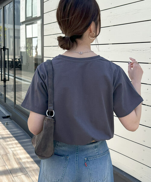DISCOAT(ディスコート)の「MOUE箔ロゴTシャツ(Tシャツ/カットソー・レディース・チャコールグレー/オフホワイト・FREE)」の16枚目の写真
