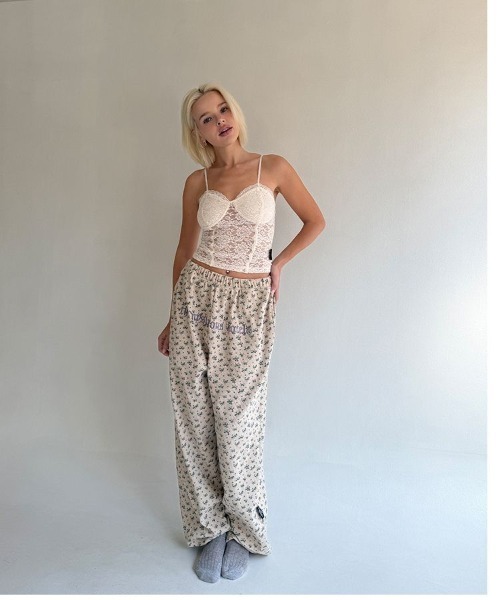 L.H.P（エルエイチピー）の「THE MYSTERIOUS HOTEL/ザ ミステリアス ホテル/FLOWER WAFFLE PT（その他パンツ・レディース・ブルー/アイボリー・F）」の4枚目の写真