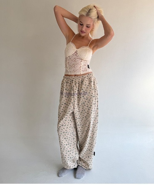 L.H.P（エルエイチピー）の「THE MYSTERIOUS HOTEL/ザ ミステリアス ホテル/FLOWER WAFFLE PT（その他パンツ・レディース・ブルー/アイボリー・F）」の9枚目の写真