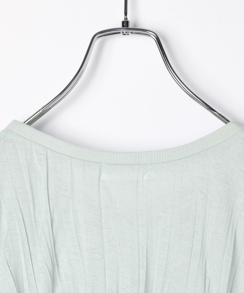 LEPSIM(レプシィム)の「ランダムプリーツT 451607(Tシャツ/カットソー・レディース・ブラック/オフホワイト/ブルー・FREE)」の14枚目の写真